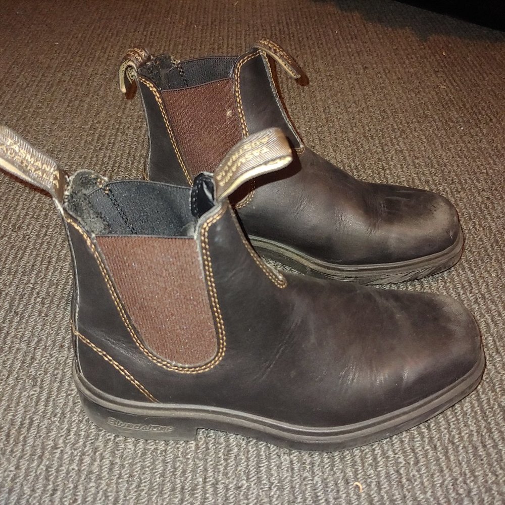 Women's sz 7 Blundstone 062